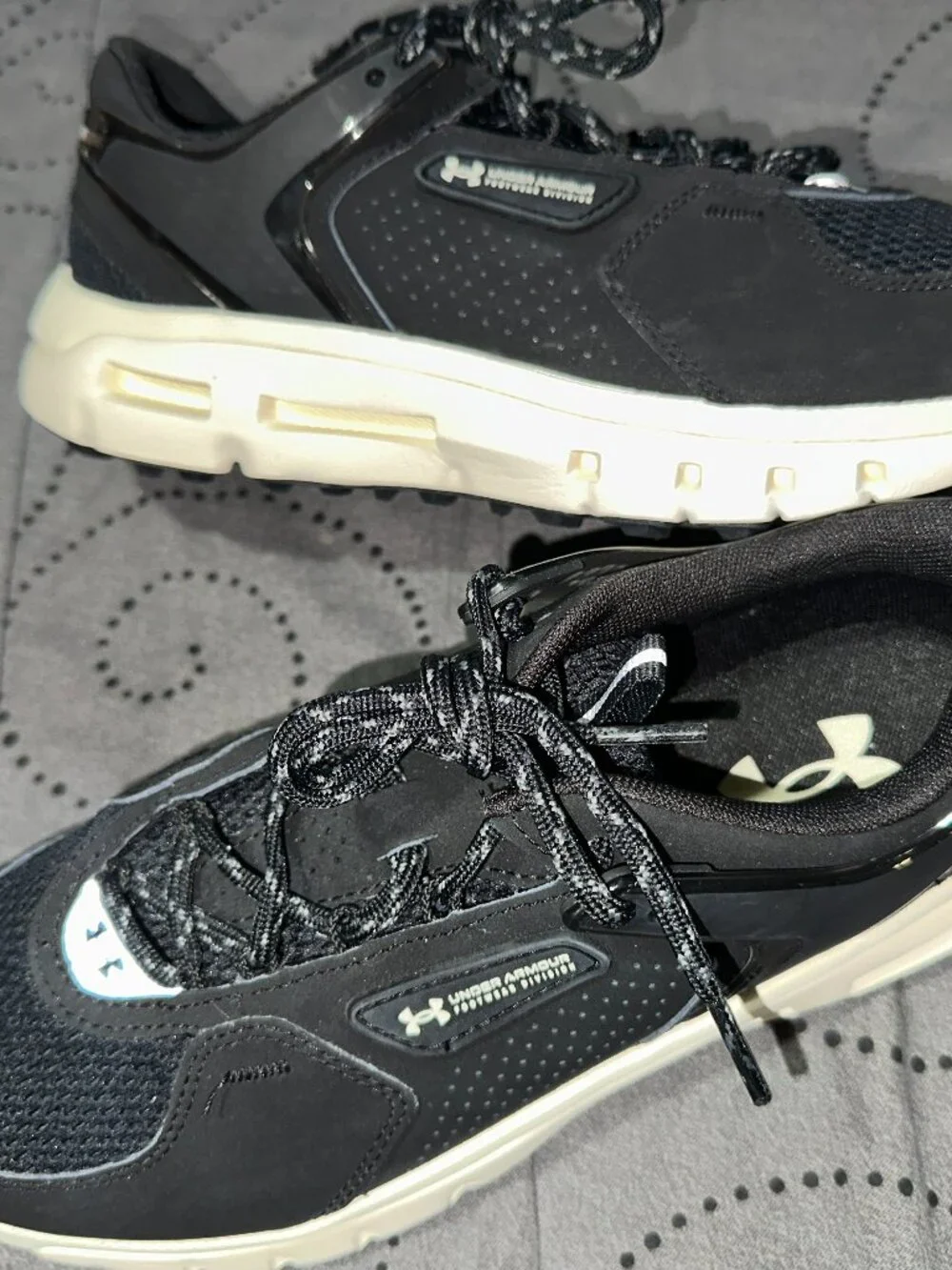 UNDER ARMOUR SUMMIT TREK BLACK & IVORY SHOES SIZE 10 OR 8.5 MEN NEW NO BOX $150